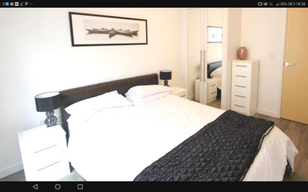 New Central Woking 1 And 2 Bedroom Apartments With Free Gym, Close To Train Station Екстер'єр фото