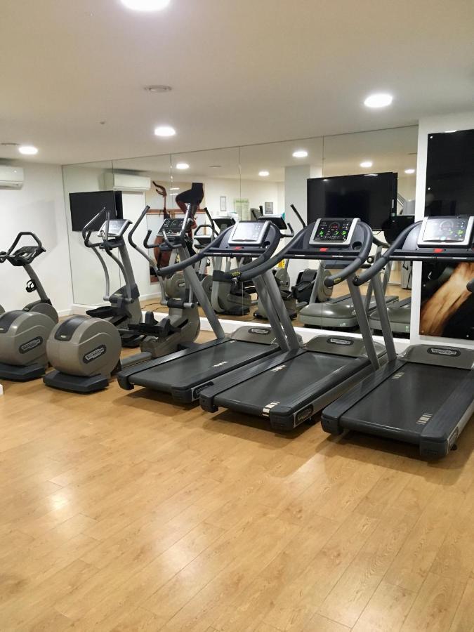 New Central Woking 1 And 2 Bedroom Apartments With Free Gym, Close To Train Station Екстер'єр фото